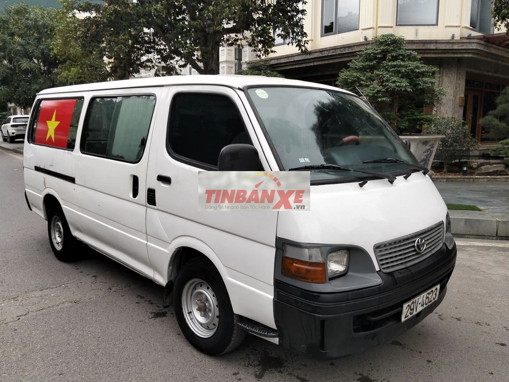 Ô tô bán tải 2004 Trắng