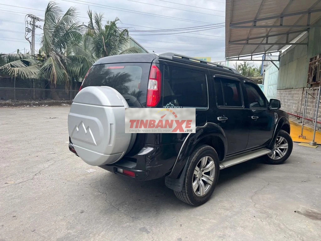 Ford Everest 2013 Đen 180.000 km