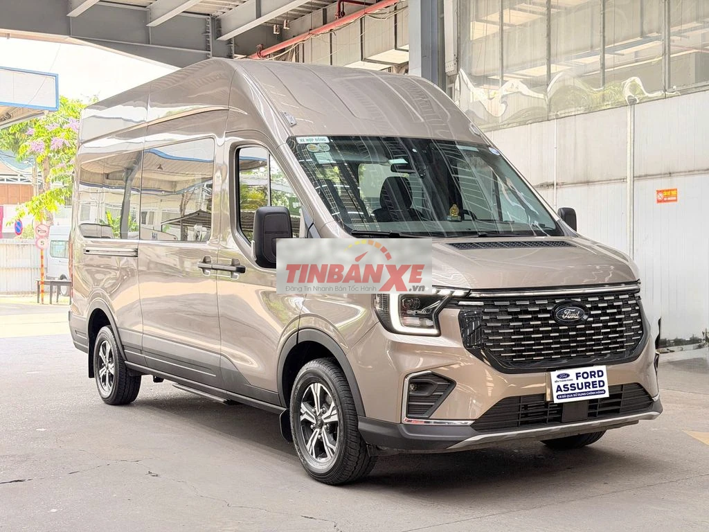 🚘 Ford Transit Premium trần cao 2025 có màu Trắng