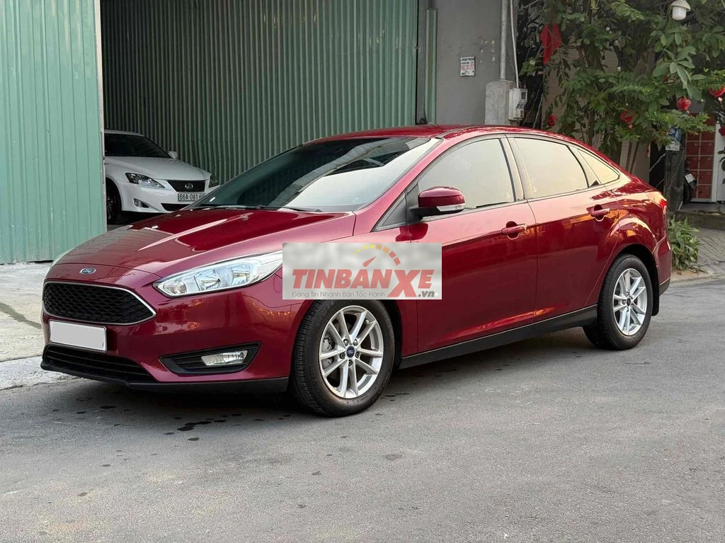 Ford Focus 2018 Trend 1.5L - 70000 km