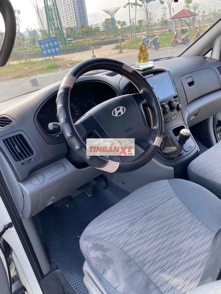 Hyundai Starex 3 chỗ