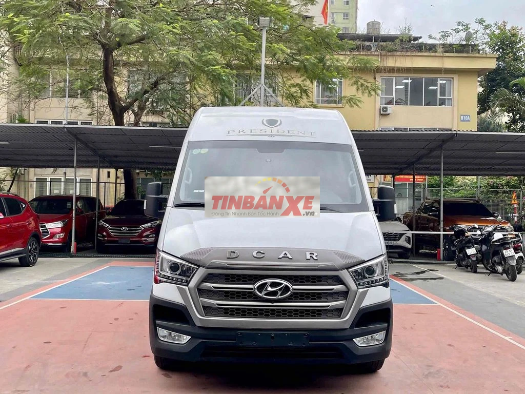 Hyundai Solati President 2020 độ full 10 chỗ VIP
