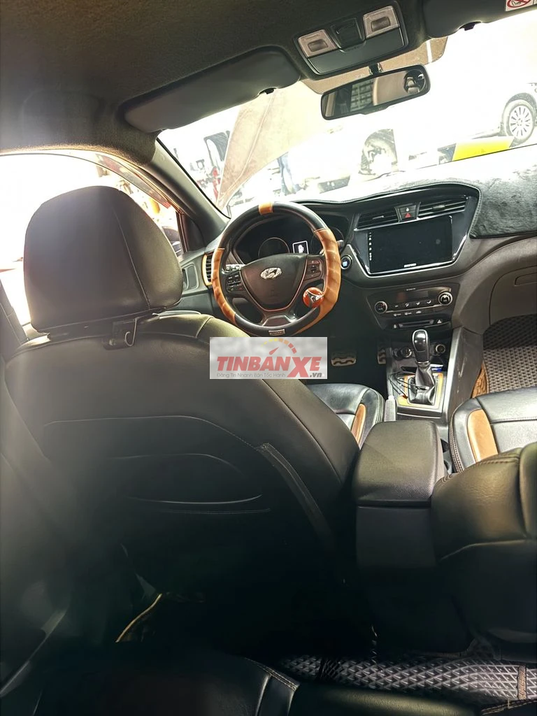 Hyundai I20 2015 1.4 AT 110.000km Nâu