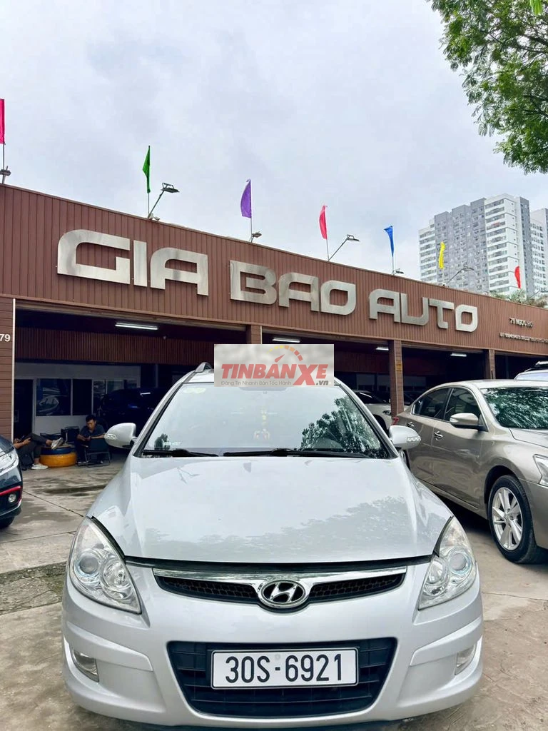 Hyundai i30 CW 1.6 AT sx 2009 - 120000 km