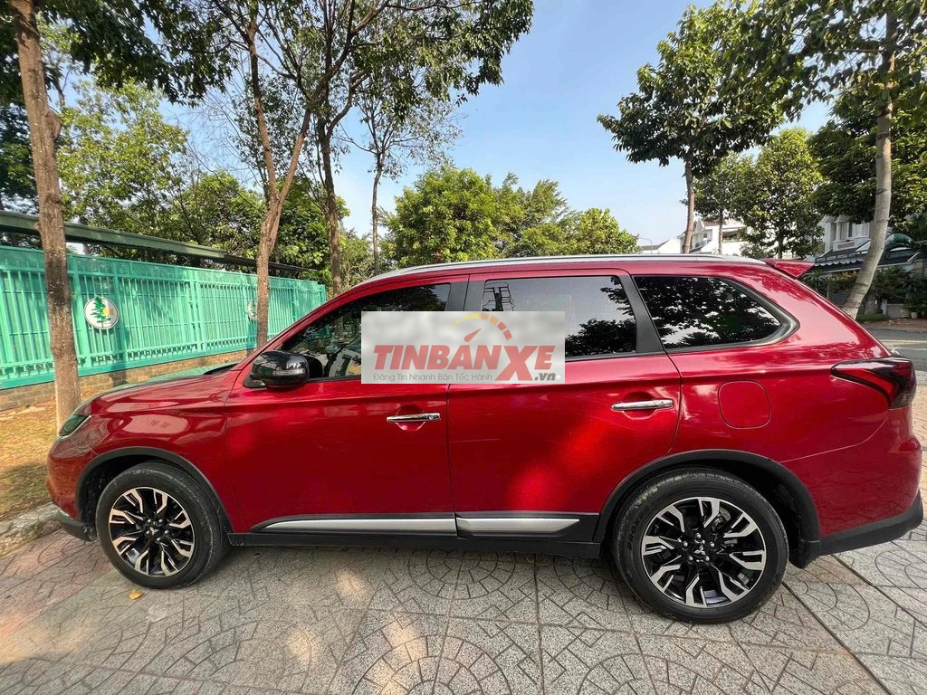 Mitsubishi Outlander 2020 Đỏ số tự động