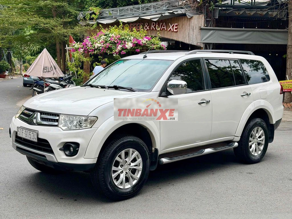 Mitsubishi Pajero Sport 2016 96.000 km Trắng đẹp
