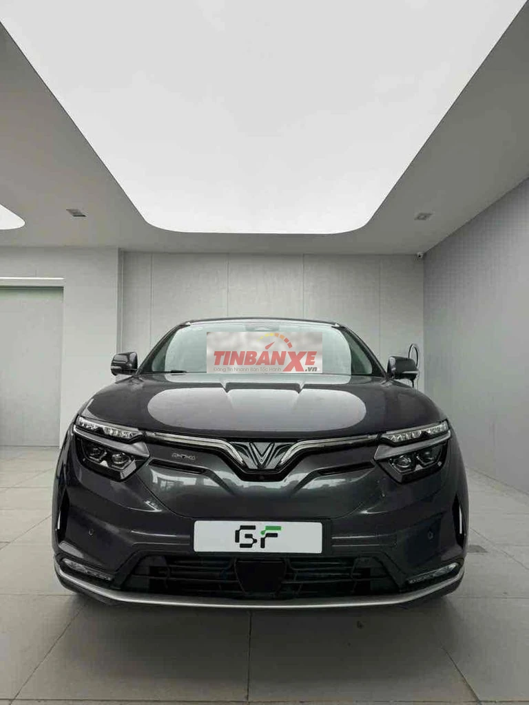 Vinfast vf 8 plus 2024 xám