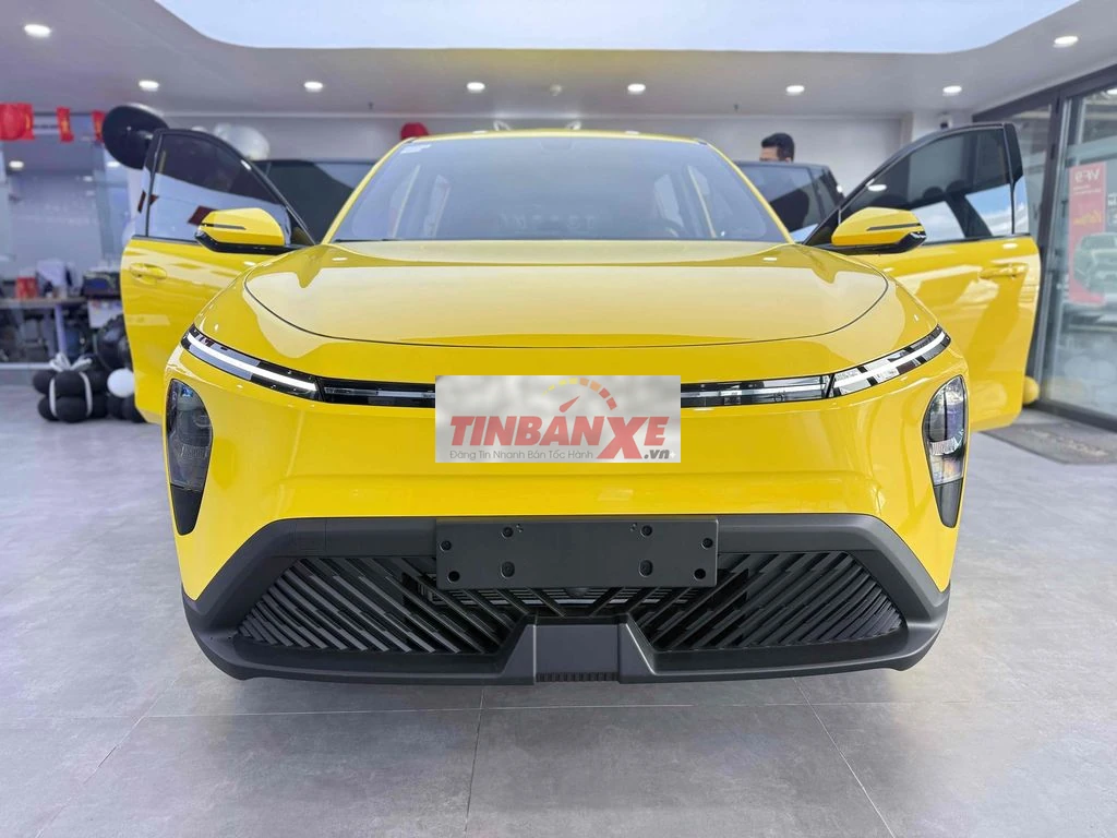 Limo sẳn xe vàng+đỏ+bạc+đen giao liền