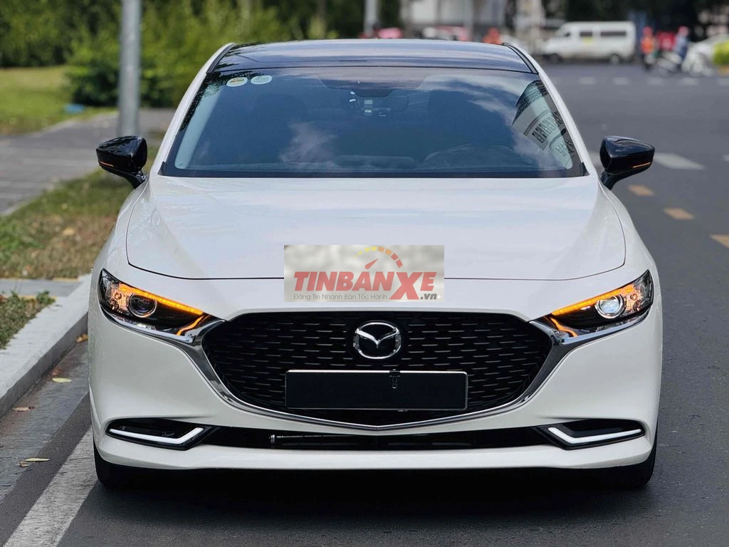 Mazda 3 2025 1.5L Luxury - 8300 km