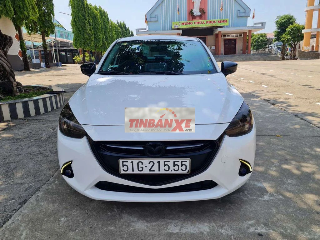 Mazda 2 2016 XS 72500 km Trắng