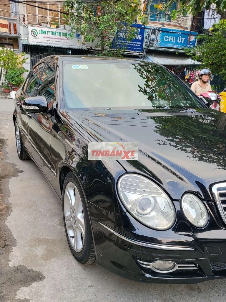 Mercedes-Benz E200 2007 Đen