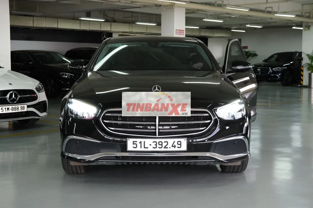 Xe lướt chính hãng- Mercedes e200 exculsive v1