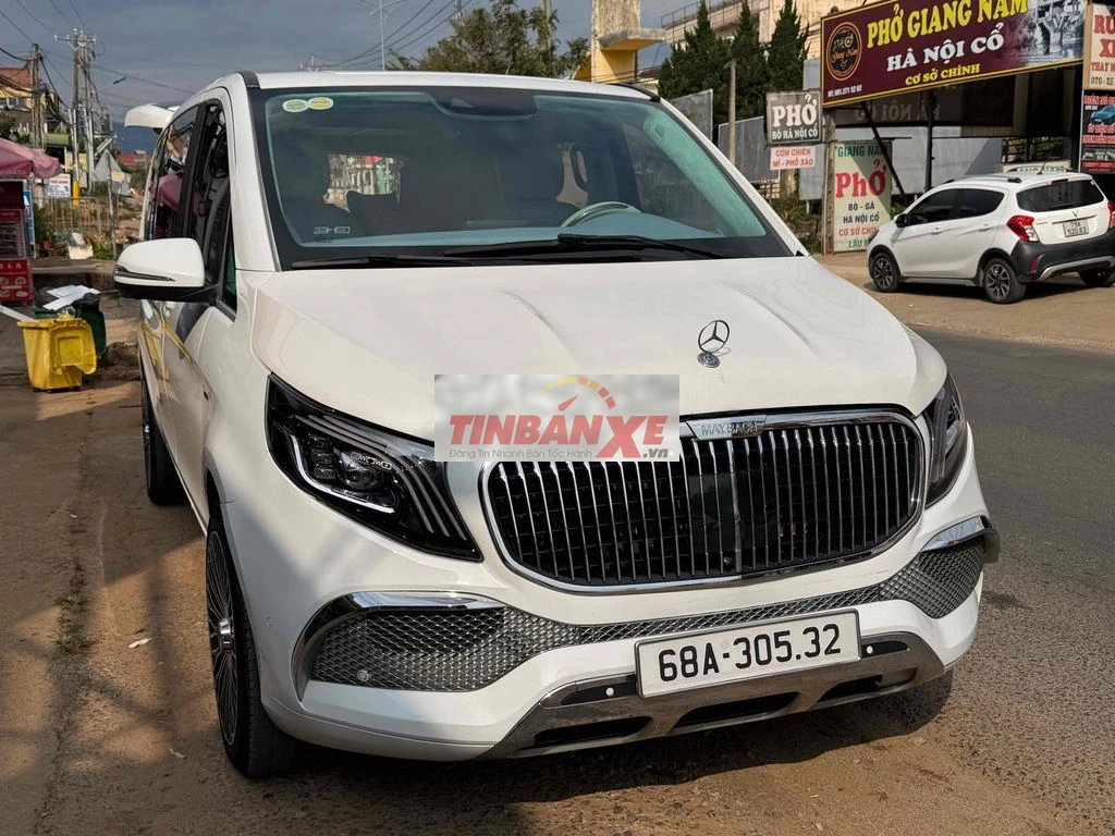 Mercedes-Benz V 22-Class Trắng