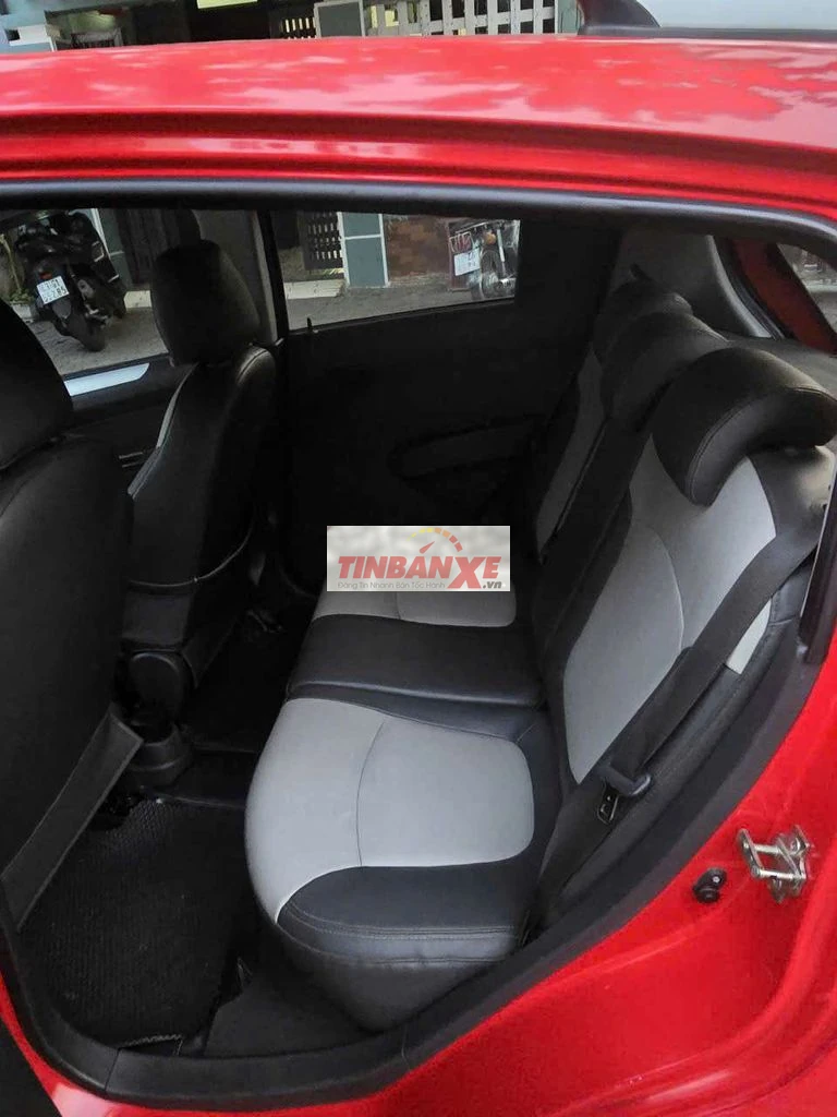 Chevrolet Spark Đỏ