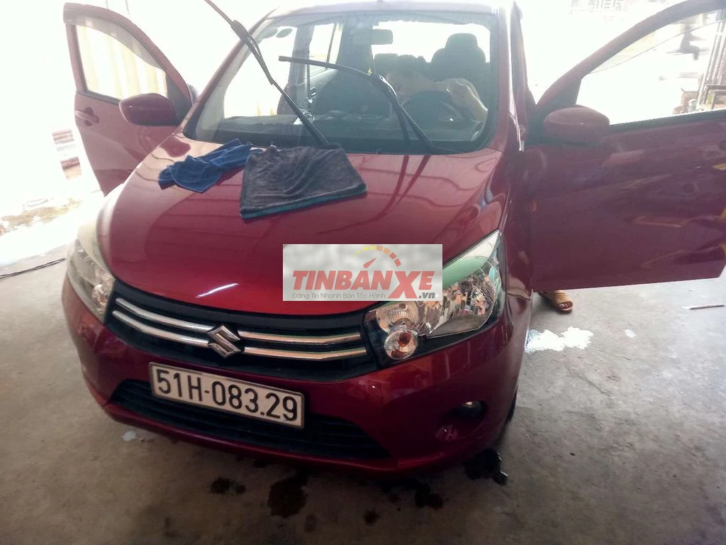 Suzuki 2019 5 chỗ màu Đỏ
