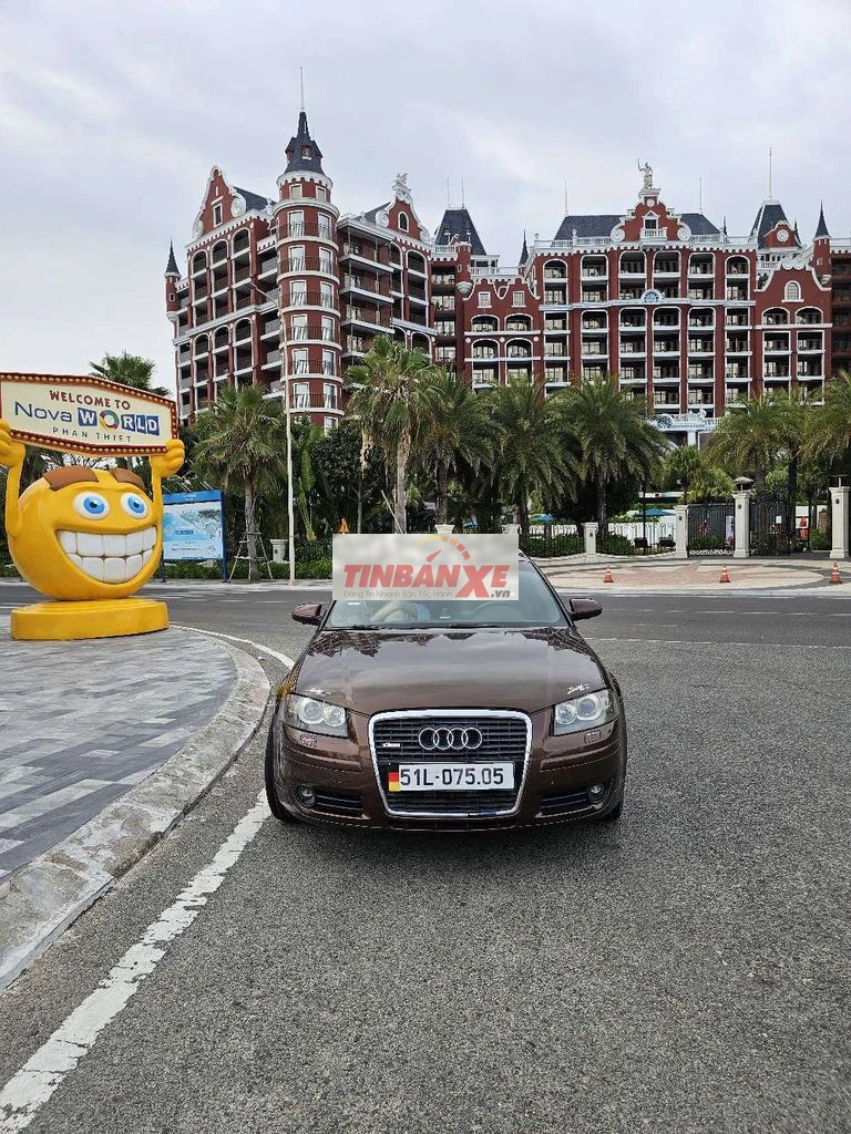 Audi A3 màu Nâu