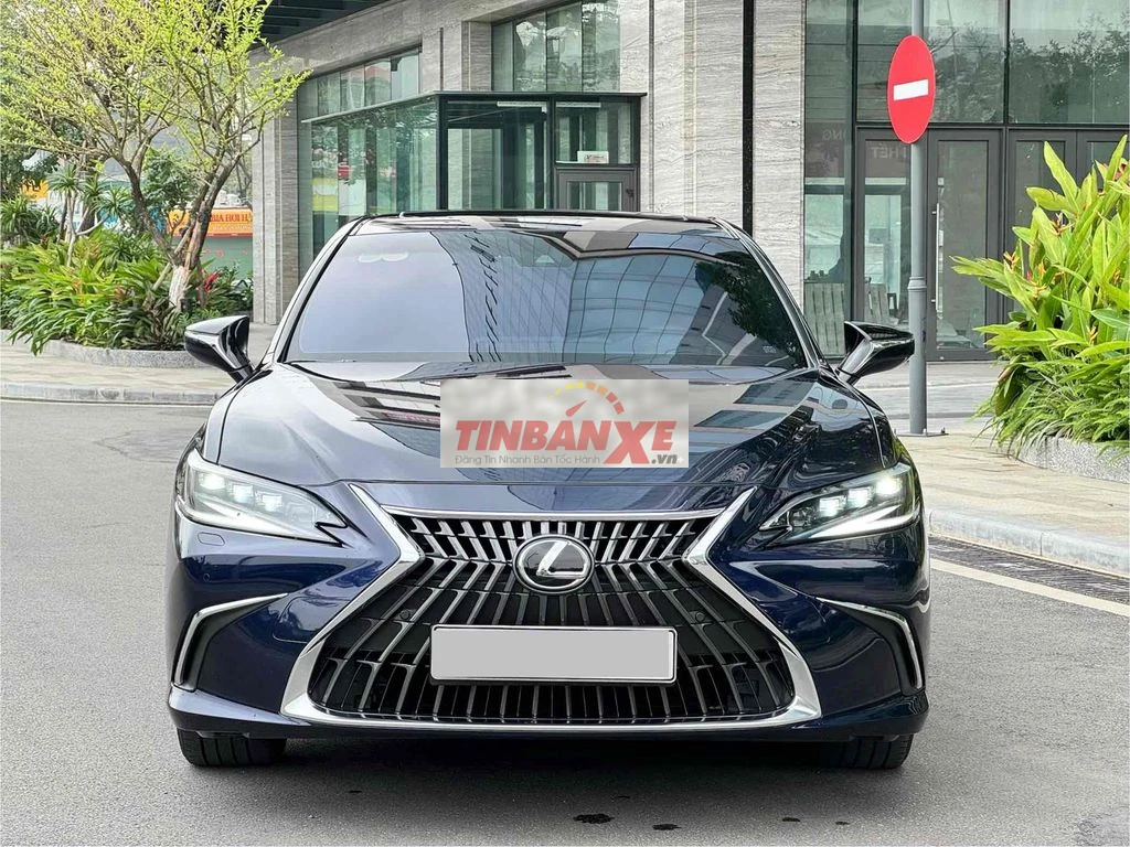 Lexus ES250 2025 10.000 km Xanh đậm