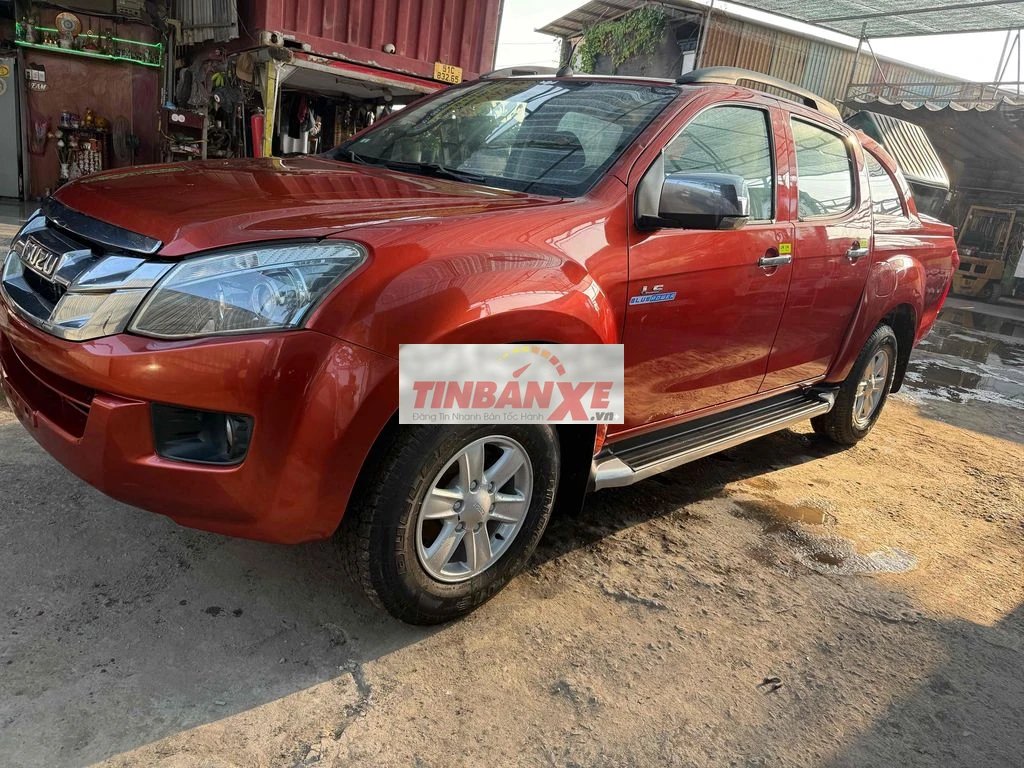 isuzu D MAX 4x2 máy dầu số sàn sx cuối 2015 1 chủ.