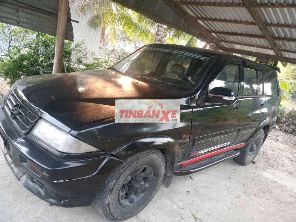 Isuzu 8 chỗ Đen