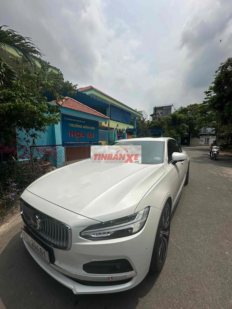 Volvo S90 Trắng 5 chỗ