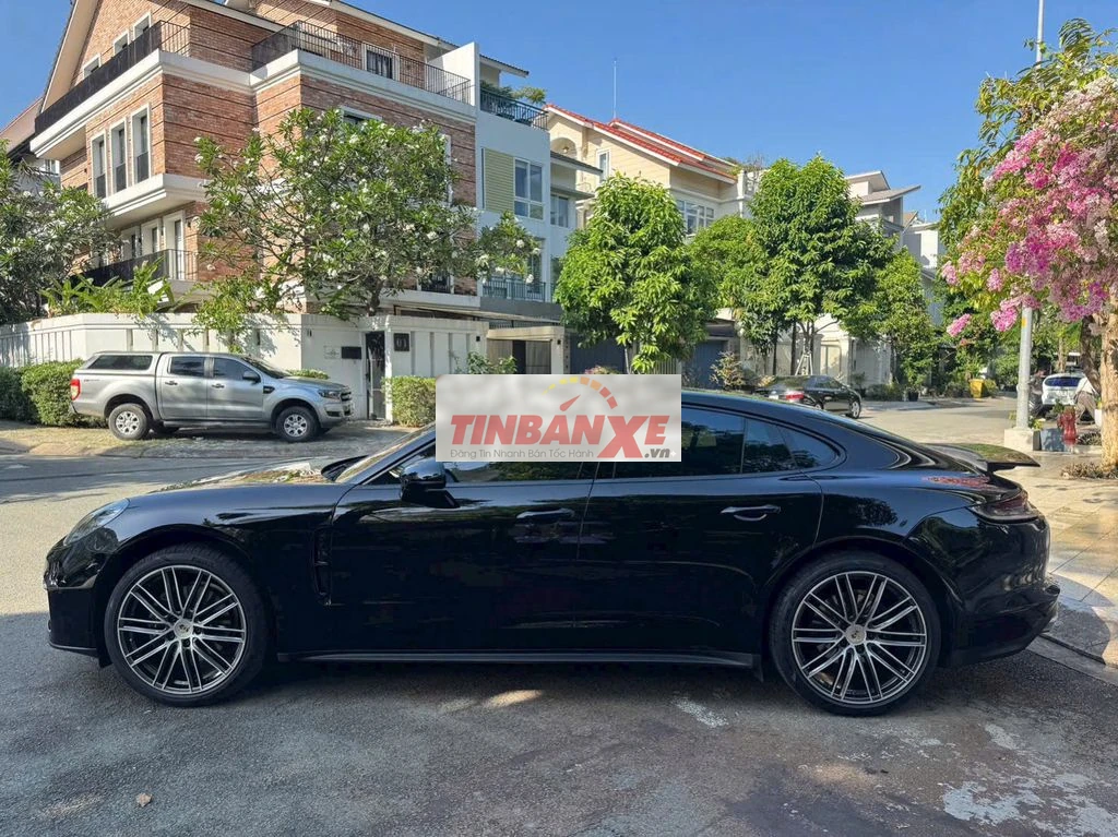 Porsche Panamera 2021 Đen 56000km
