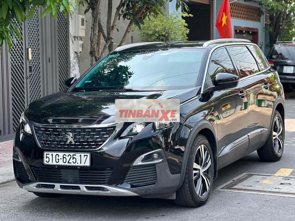 Peugeot 5008 2019 Màu đen Sang trọng