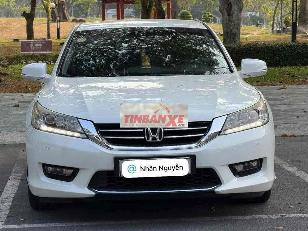 Honda Accord 2.4L 2015 Full option nhập Thái