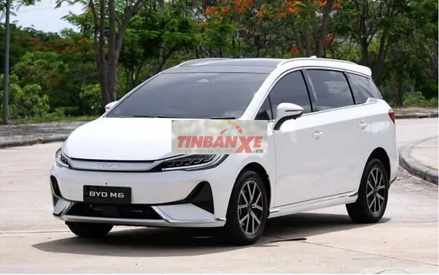 BYD M6 7 chỗ Điện