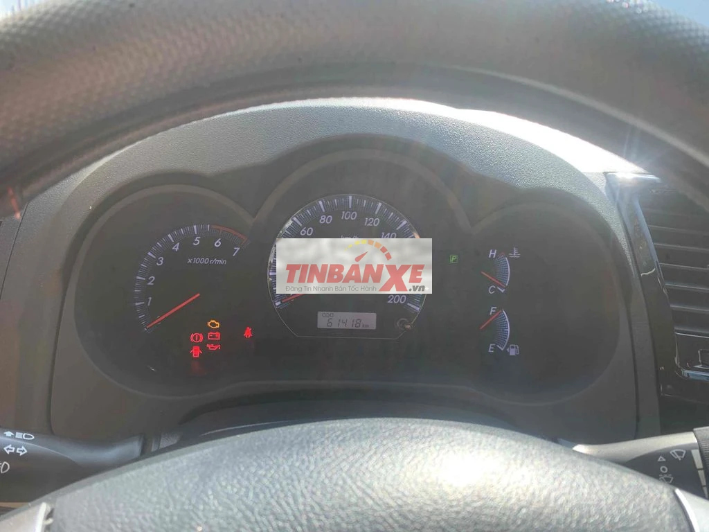 Toyota Fortuner 2016 Tự động Bạc