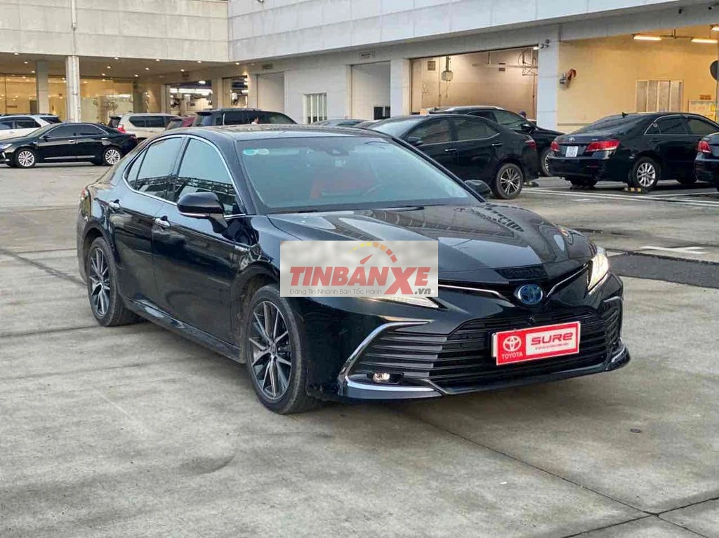 Toyota Camry 2023 2.5 Hybrid Đen