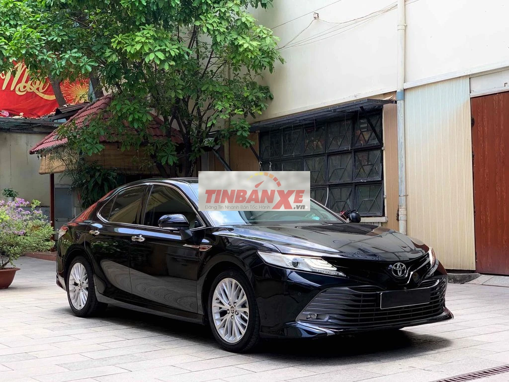 Toyota Camry 2.5Q 2020 Nhập Thái Biển SG Cực Đẹp