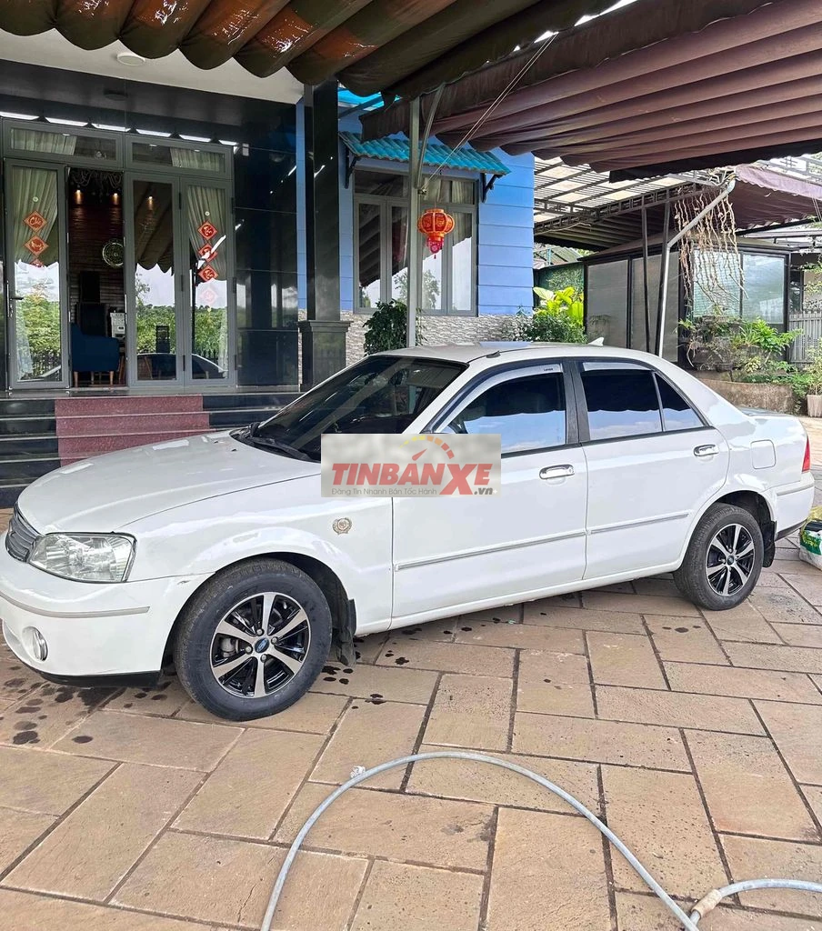 Ford Laser 2004 1.6 số sàn