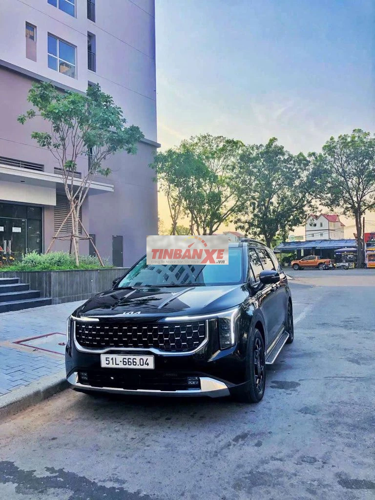 Kia Carnival Đen 73.000 km