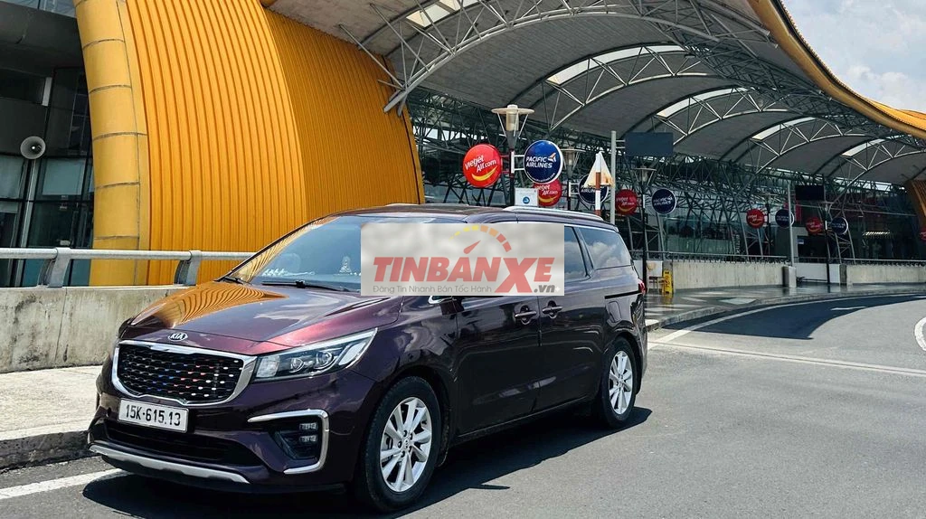 Kia Sedona Platinum Đỏ mận