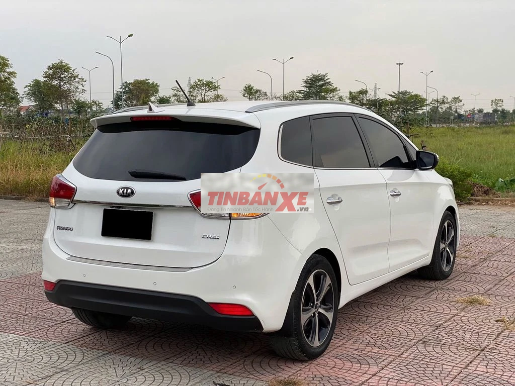 Kia Rondo model 2017 máy dầu số tự động