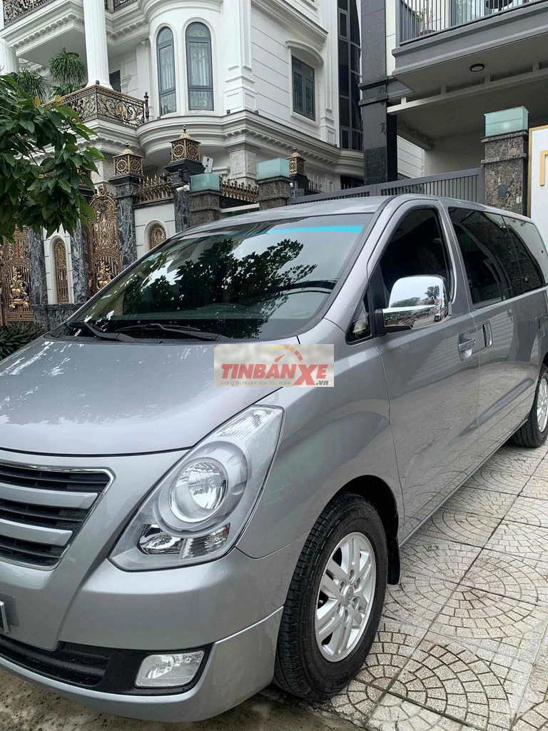 HUYNDAI GRAND STAREX 9c MÁY DẦU SỐ SÀN SX CUỐI 217