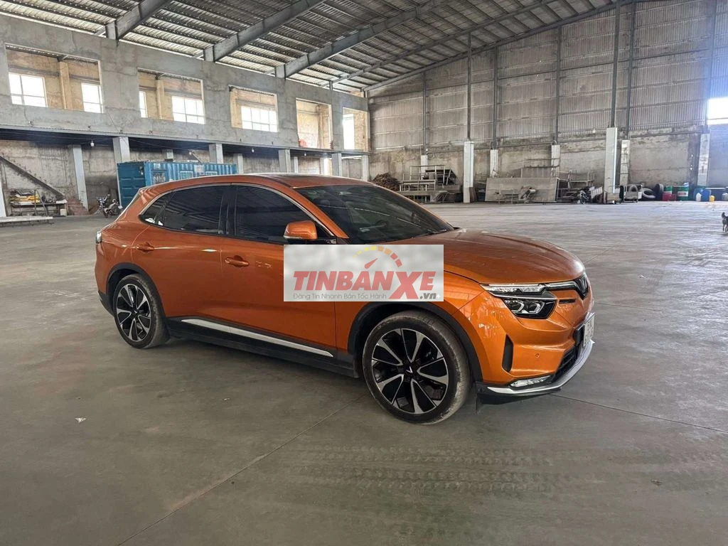 VinFast VF8 Plus Full Cam 2 vạn km