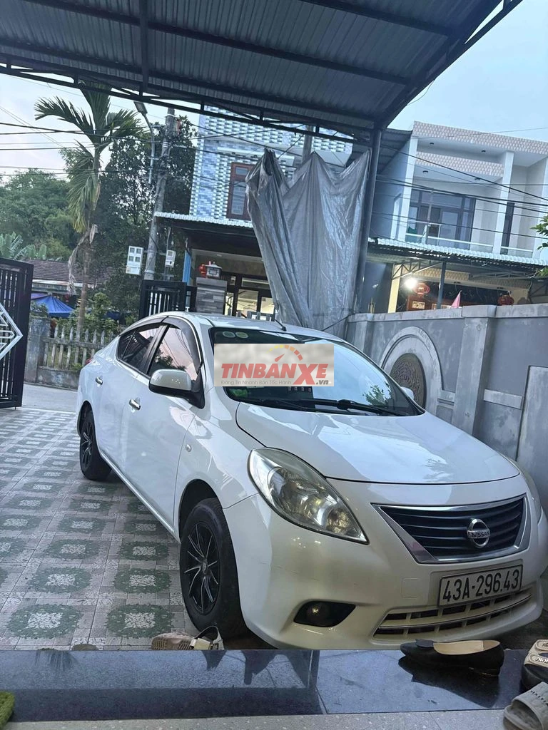 Nissan 2017 màu Trắng