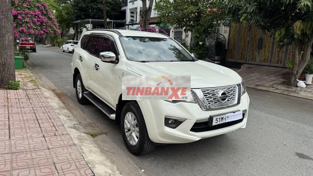 Nissan Terra 2019 2.5 MT máy dầu nhập khẩu