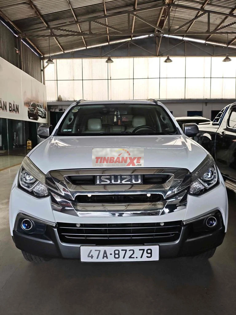 Isuzu Mu-X 2019 Trắng