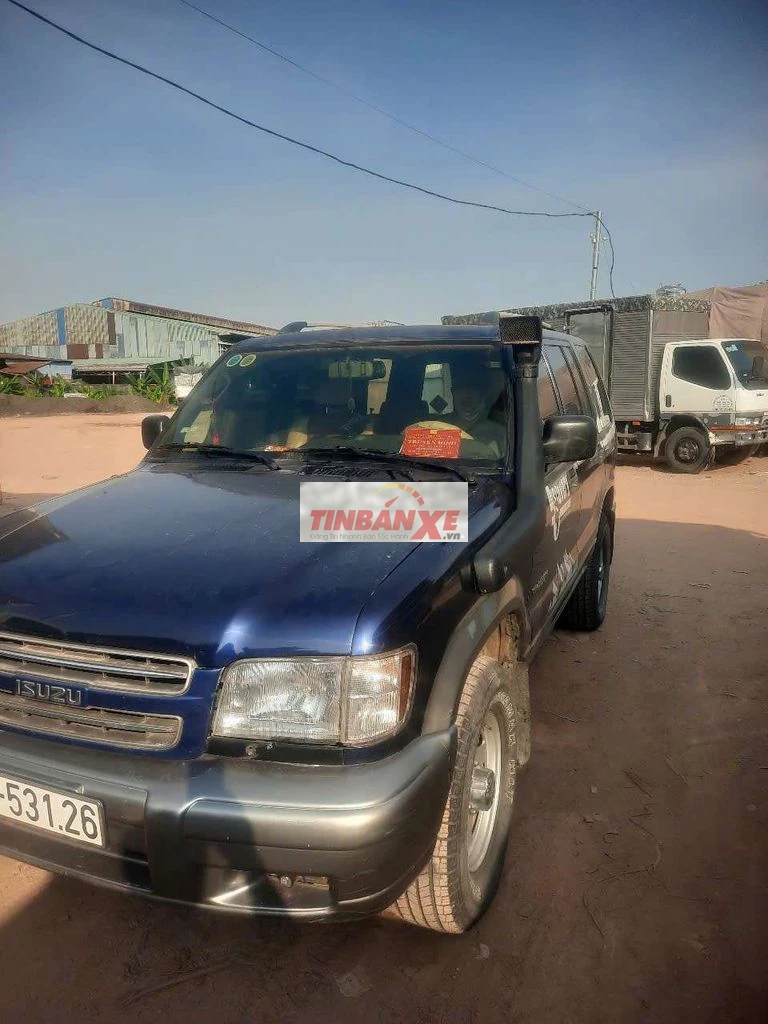 Isuzu Trooper 2002 Xanh