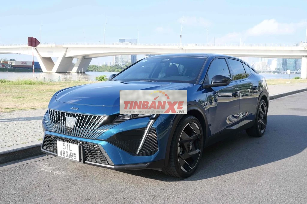 Peugeot 408 GT Xanh