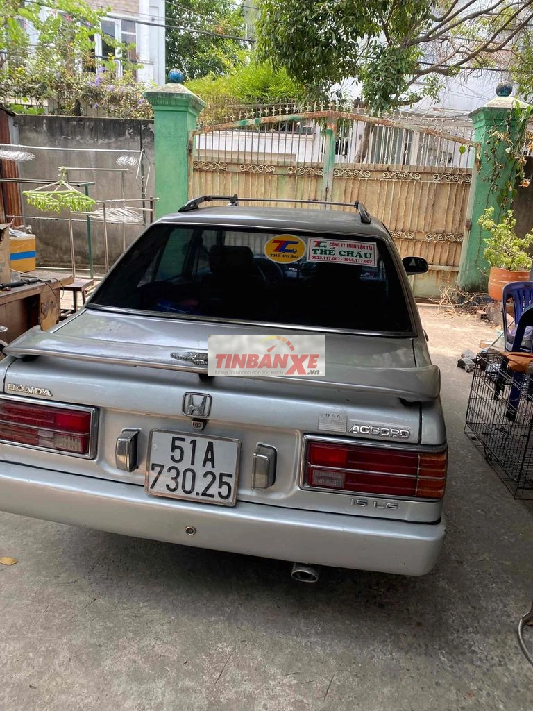 Honda Accord 1982 Bạc