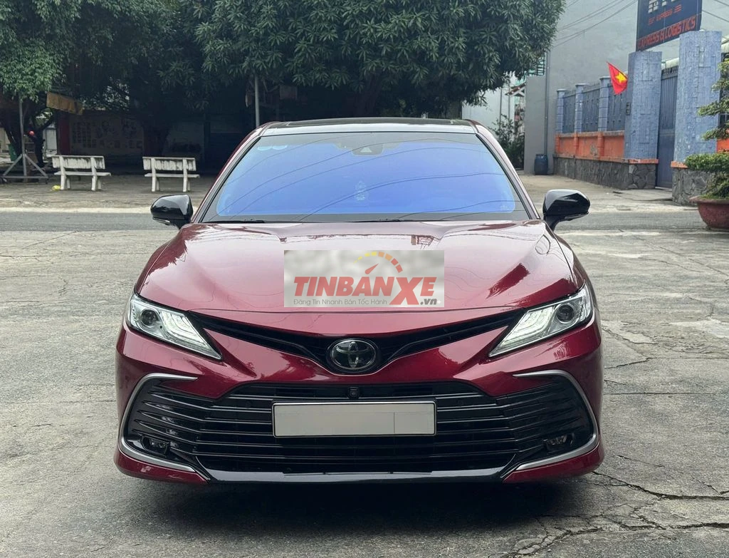 Camry 2022 bản 2.5Q, odo 4 vạn