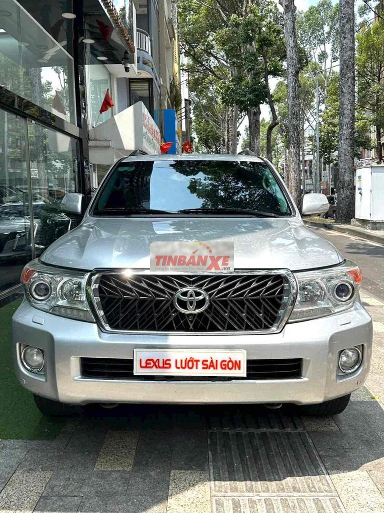 Toyota Land Cruiser VX4.6 Bạc 180.000 km xe chất