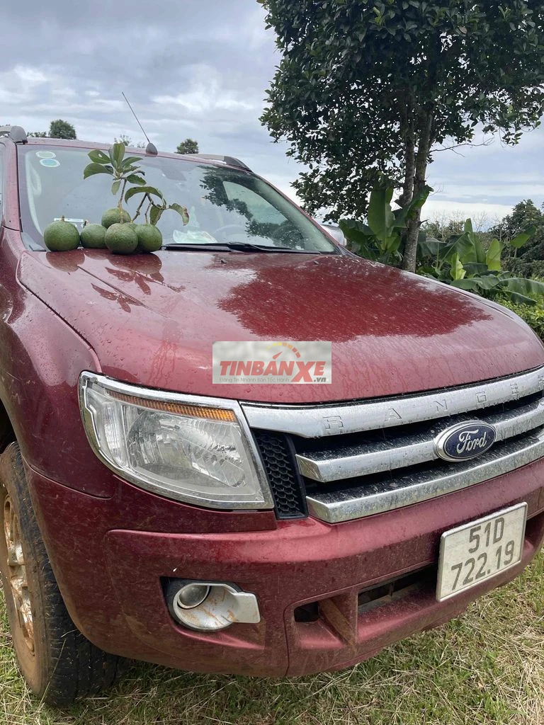 Ford XLT 2012 màu Đỏ