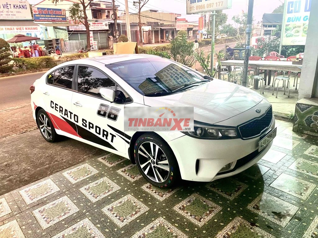 Kia Cerato 2018 1.6 MT Trắng 100km