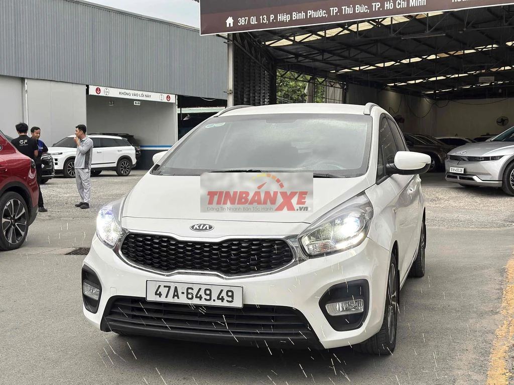 Kia Rondo cũ - ảnh tham khảo