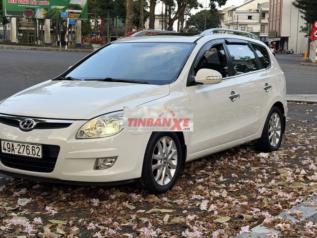 Hyundai i30 2011 100000 km Trắng