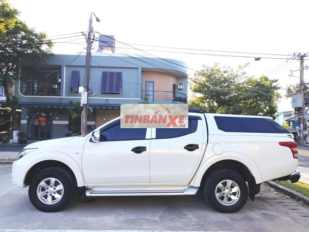 Chính chủ bán xe bán tải Mitsubishi Triton 2017